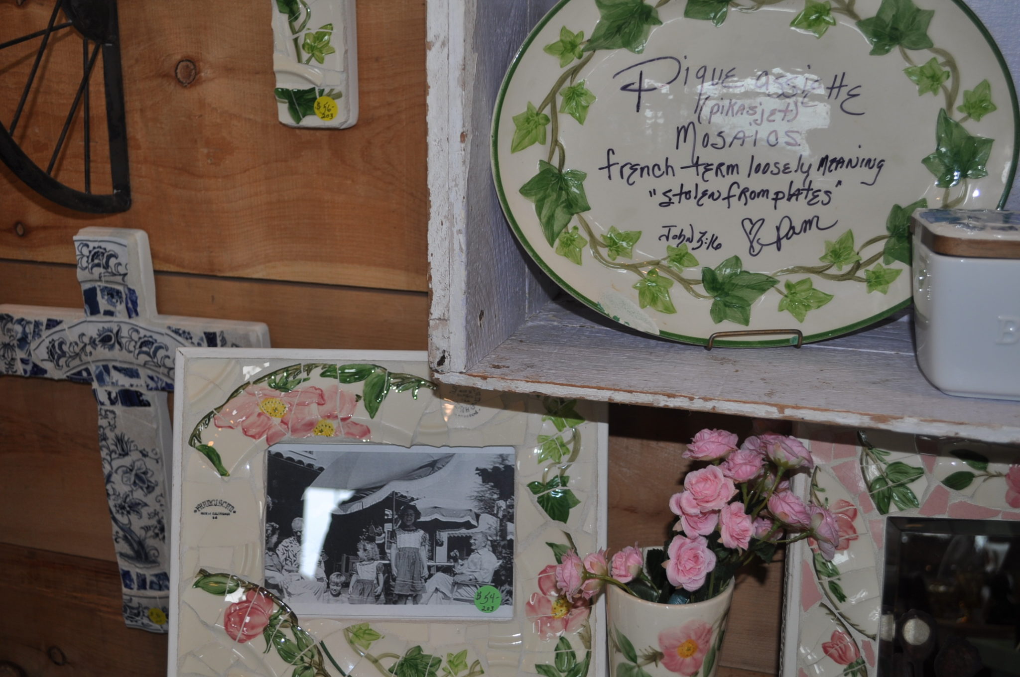 Lillie Hobbs Bakery, Lunch, Antiques, and Local Art just south of